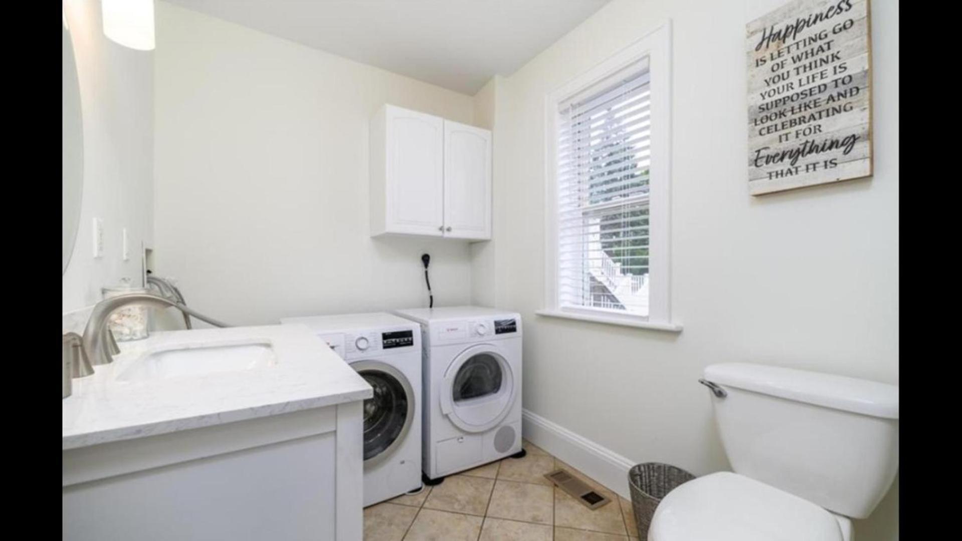 Black Rock Home - 4 Bed - Jacuzzi Bath - Beach Bridgeport Buitenkant foto