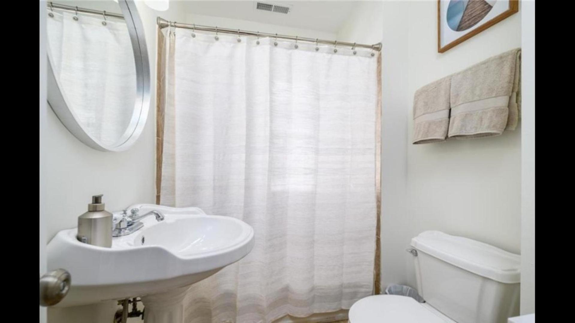 Black Rock Home - 4 Bed - Jacuzzi Bath - Beach Bridgeport Buitenkant foto
